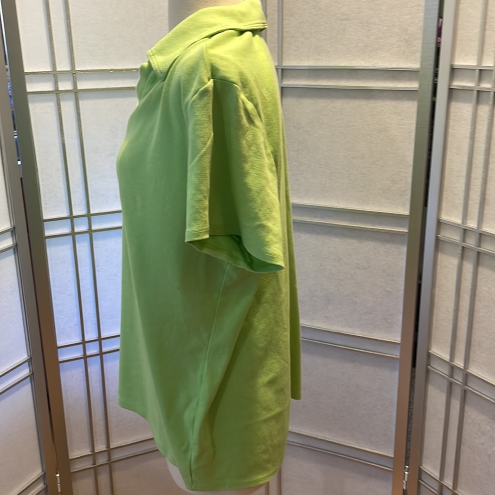 *Lime Green Short Sleeved Collared V neck - Size 18/20 - Picture 4 of 5